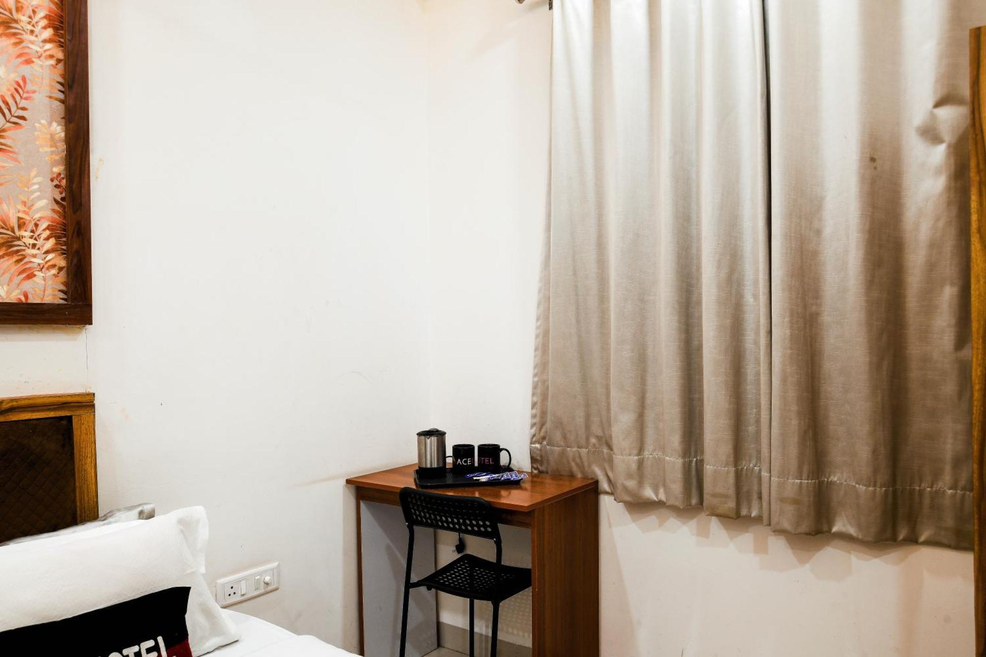 Aceotel Inn Flamingo Indore Luaran gambar